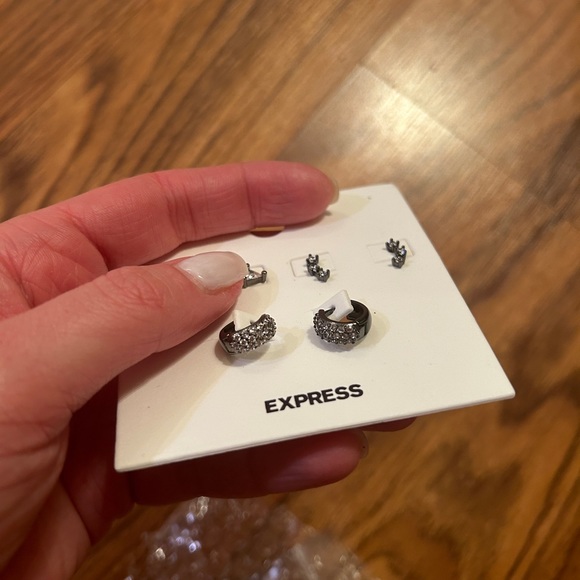 NWT Lot of 3 Express Silver and Black Tones Earrings Studs and Hoops - Picture 3 of 3